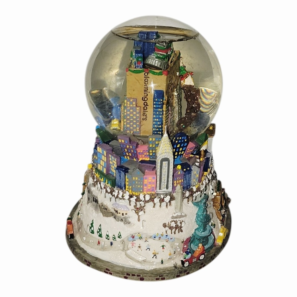 Bloomingdale's Big NYC Christmas Snow Globe Musical Central Park Works - Picture 3 of 6